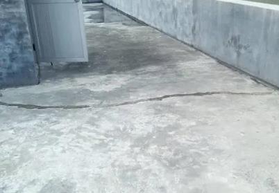 宾阳楼顶漏水维修公司分享下如何解决卫生间隐蔽部位漏水的问题?